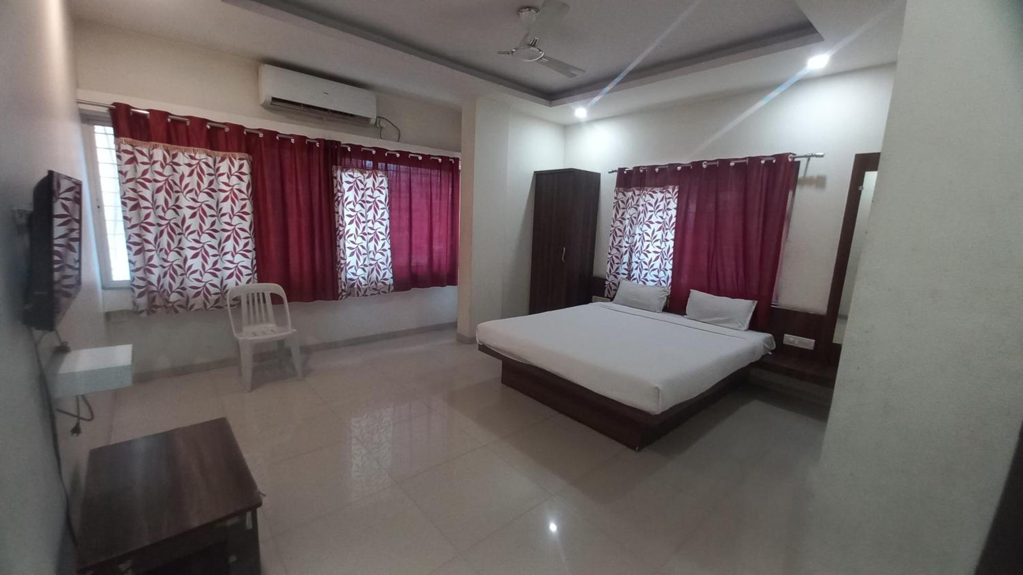 Hotel Namrata Nashik Exterior photo